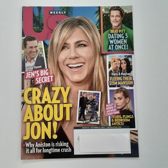 US Weekly Magazine October 17 2022 Issue 42 Jennifer Aniston Brad Pitt - Picture 1 of 2